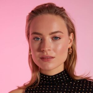 Matte-Foundation-Model_col.argansdp.com